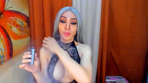 Queen Selena online show from October 7, 10:33 am