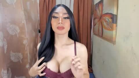 Queen Selena online show from September 17, 2:37 am