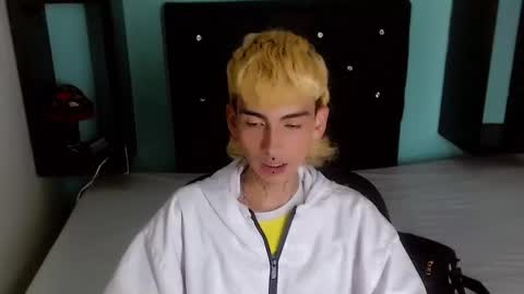 ttimy online show from April 16, 9:39 pm