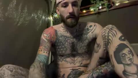 Tuhands online show from March 1, 7:41 am