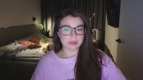 Ariana online show from December 1, 9:57 pm