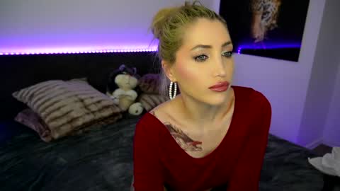 MayCarrey online show from February 8, 9:46 pm