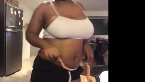 Twerking Temptress online show from May 31, 8:43 pm