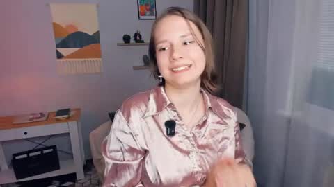Mei online show from July 4, 1:37 pm