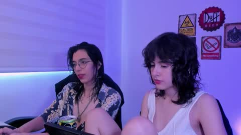 Eve  Lili online show from January 31, 9:01 pm