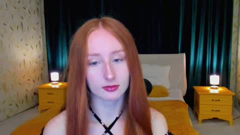 Snapshot of twilightserenade chatting on October 13, 7:16 pm twilightserenade online show from October 13, 7:16 pm