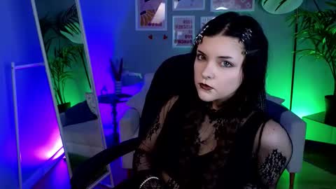 Melanie online show from October 17, 8:57 pm