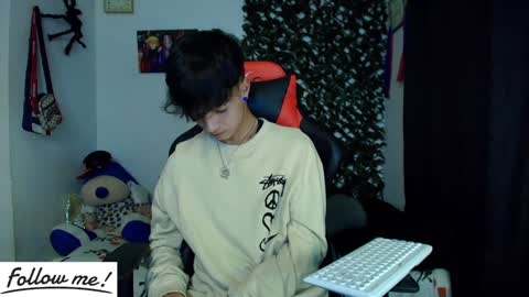 Snapshot of twink_sebas_ chatting on January 29, 4:47 am Bad boy sebastian online show from January 29, 4:47 am