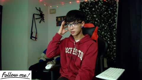 Snapshot of twink_sebas_ chatting on January 22, 6:10 am Bad boy sebastian online show from January 22, 6:10 am