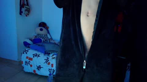 Snapshot of twink_sebas_ chatting on January 25, 5:40 am Bad boy sebastian online show from January 25, 5:40 am