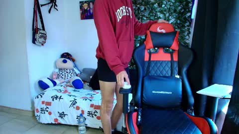 Snapshot of twink_sebas_ chatting on January 24, 8:43 pm Bad boy sebastian online show from January 24, 8:43 pm