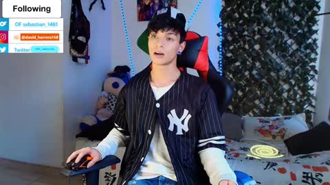 Snapshot of twink_sebas_ chatting on March 8, 8:14 pm Bad boy sebastian online show from March 8, 8:14 pm