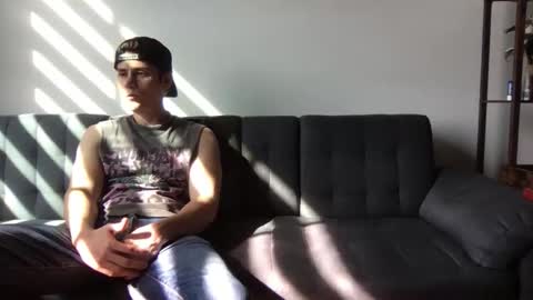 Derrick online show from October 31, 9:04 pm