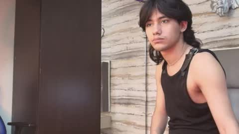 twinslovers_ online show from May 12, 3:59 am