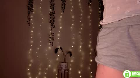 Stranger online show from November 10, 7:05 pm