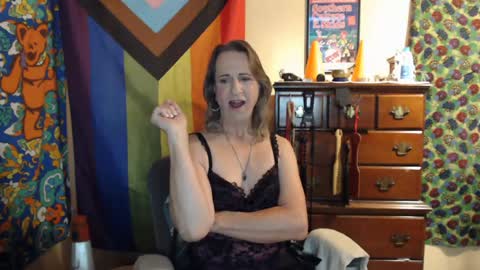 twocumkerry online show from June 12, 4:00 am