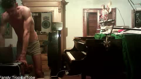 TobeBritta online show from February 2, 11:12 pm