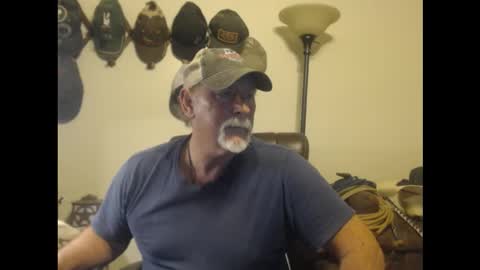 txlobo60 online show from March 7, 12:10 am