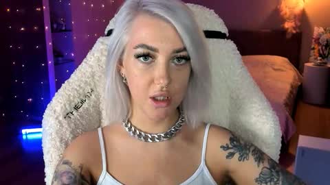 Miley online show from October 26, 1:56 pm