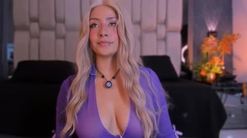  TYLA  online show from December 22, 3:35 am