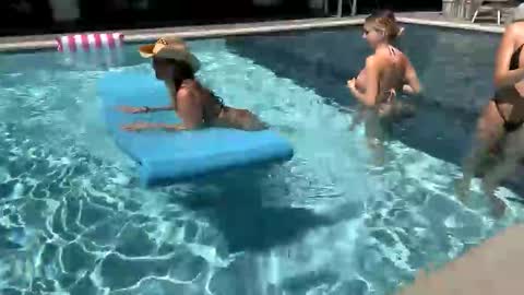 tylababyy online show from February 24, 4:10 pm