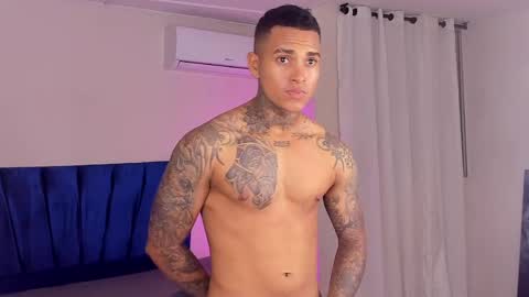 tyler_bell_ online show from April 11, 6:40 am