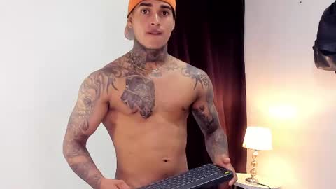 tyler_bell_ online show from July 28, 3:15 am