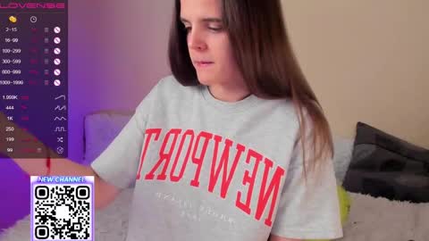 Ema online show from April 19, 8:44 pm