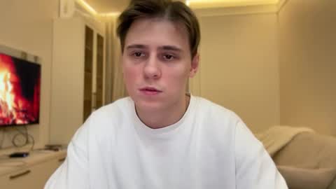 tyler_garrner online show from October 29, 2:30 pm