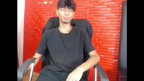 tyler_wolf_1 online show from October 8, 11:49 am