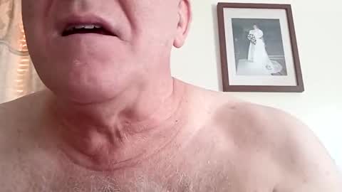 tyluroop online show from November 6, 8:34 pm