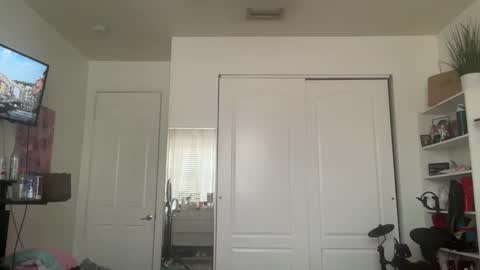 tyy0ung online show from May 21, 4:02 pm