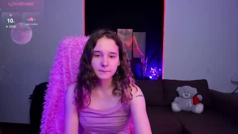 Snapshot of uco_mon chatting on September 12, 2:52 pm Uco online show from September 12, 2:52 pm