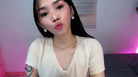 urbbgirl alliah online show from April 17, 2:03 am