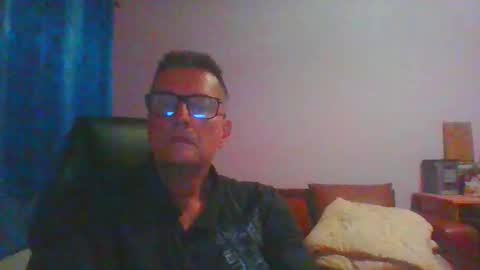 ulmeni4 online show from October 31, 4:40 pm