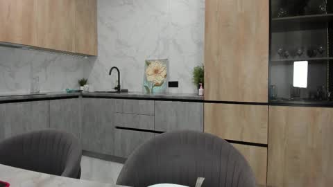 Melena online show from November 28, 1:35 am