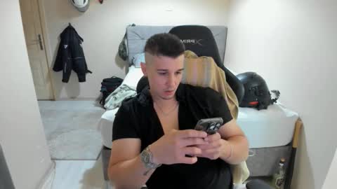 hi im mike tyson -  online show from September 10, 6:53 pm