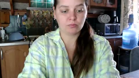 Snapshot of ulystar chatting on October 5, 8:01 am Ulyana online show from October 5, 8:01 am