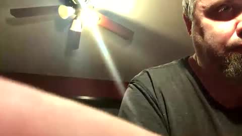 Snapshot of um_20852 chatting on October 10, 12:27 am um_20852 online show from October 10, 12:27 am