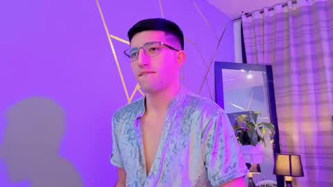 un_sluttyy online show from November 17, 11:24 am