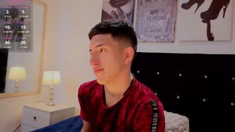 un_sluttyy online show from March 20, 11:59 am