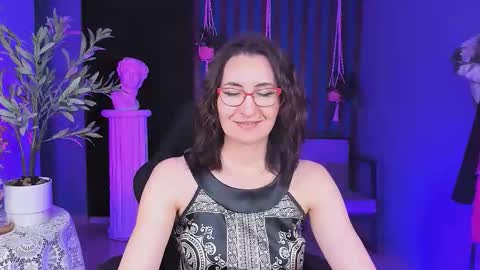 UnaTera online show from November 9, 5:22 am