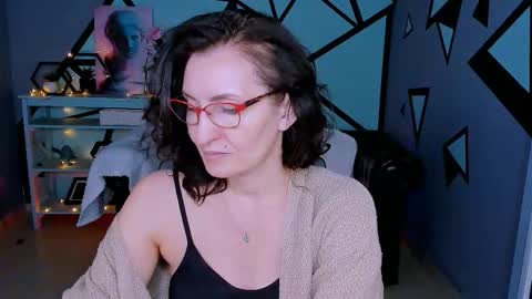 UnaTera online show from February 7, 9:12 am