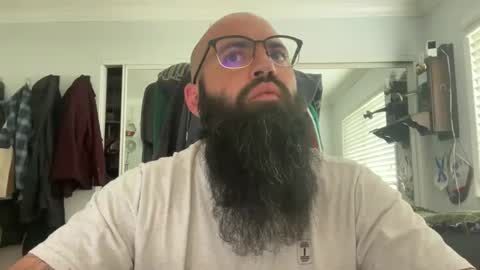 uncutbeard129840 online show from April 2, 11:22 pm