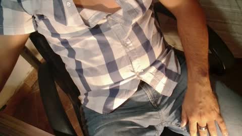 Giov online show from October 5, 6:37 pm