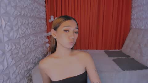 Rhian online show from February 28, 8:35 pm