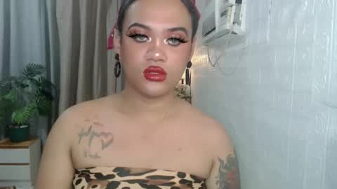 Snapshot of unforgettable_sin chatting on September 19, 4:05 am Bella Shamara Odett online show from September 19, 4:05 am
