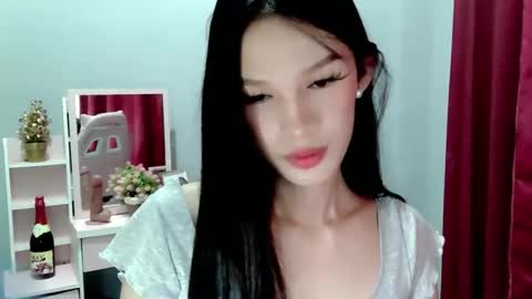 ur_asianbabexxx online show from February 3, 12:53 pm