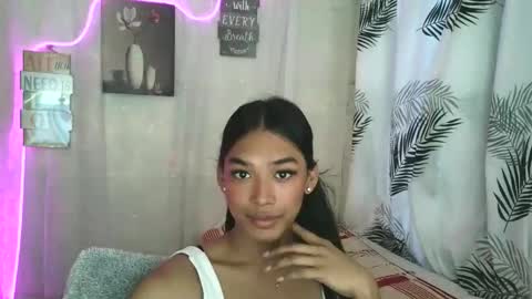 ur_dazzlingmorenaxx online show from March 31, 4:35 am