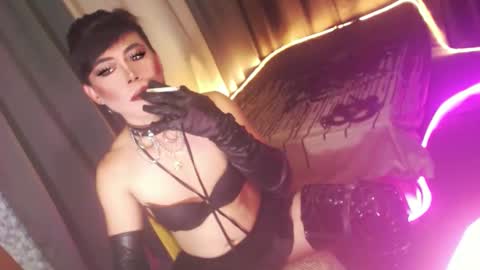 MISS ANNA online show from December 3, 1:04 am